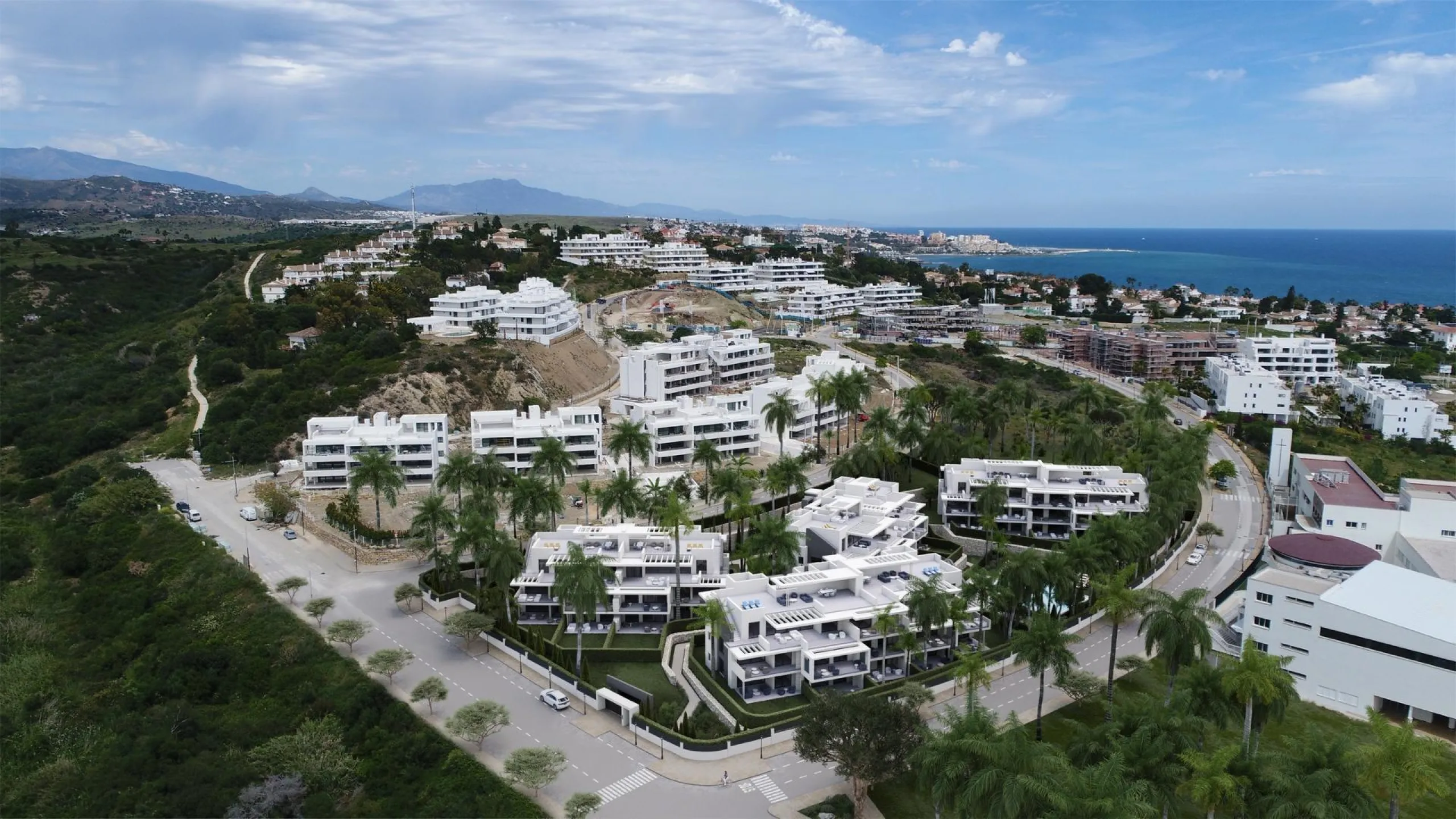 Modern Living in Estepona: Spacious Apartments with Sunny Terraces& & Your Ideal Home Awaits& & Welcome to your dream residence in Estepona, a charming coastal town known for its relaxed atmosphere and stunning natural beauty. This modern resi