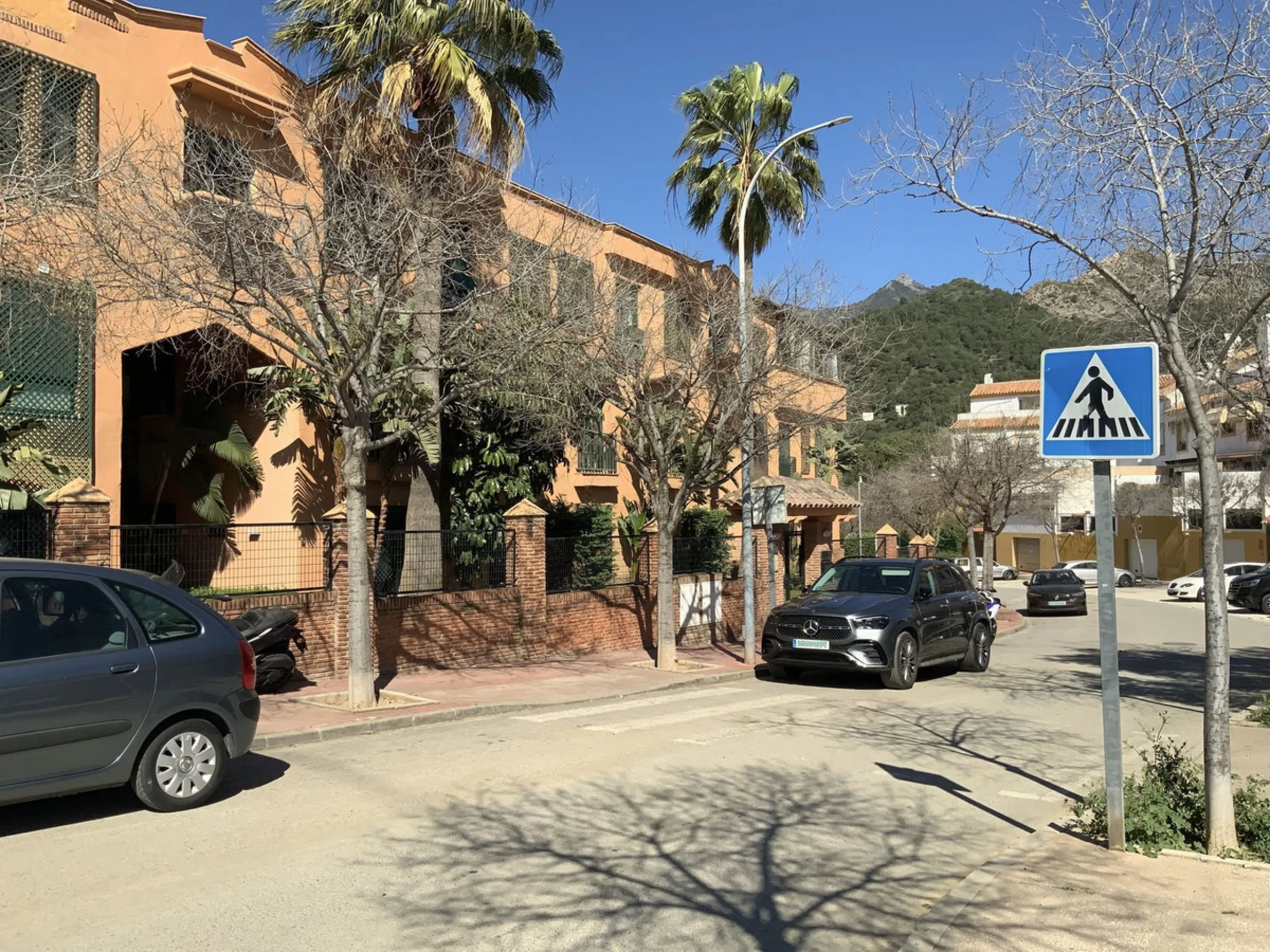 Komplett renovierte 3-Zimmer-Wohnung mit Panoramablick – La Cañada, Marbella