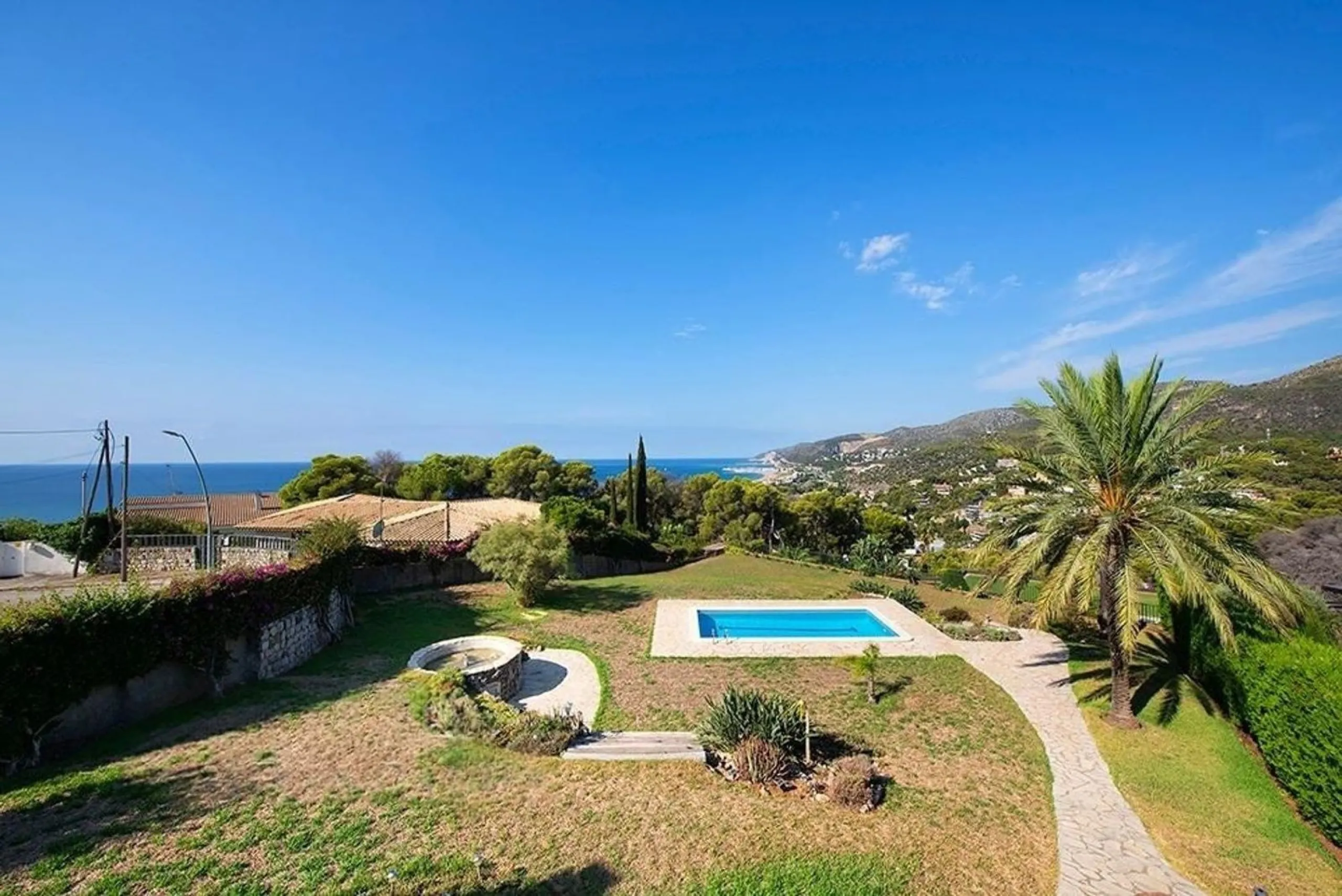 Casa exclusiva y privada con vistas panorámicas en Bellamar, Castelldefels