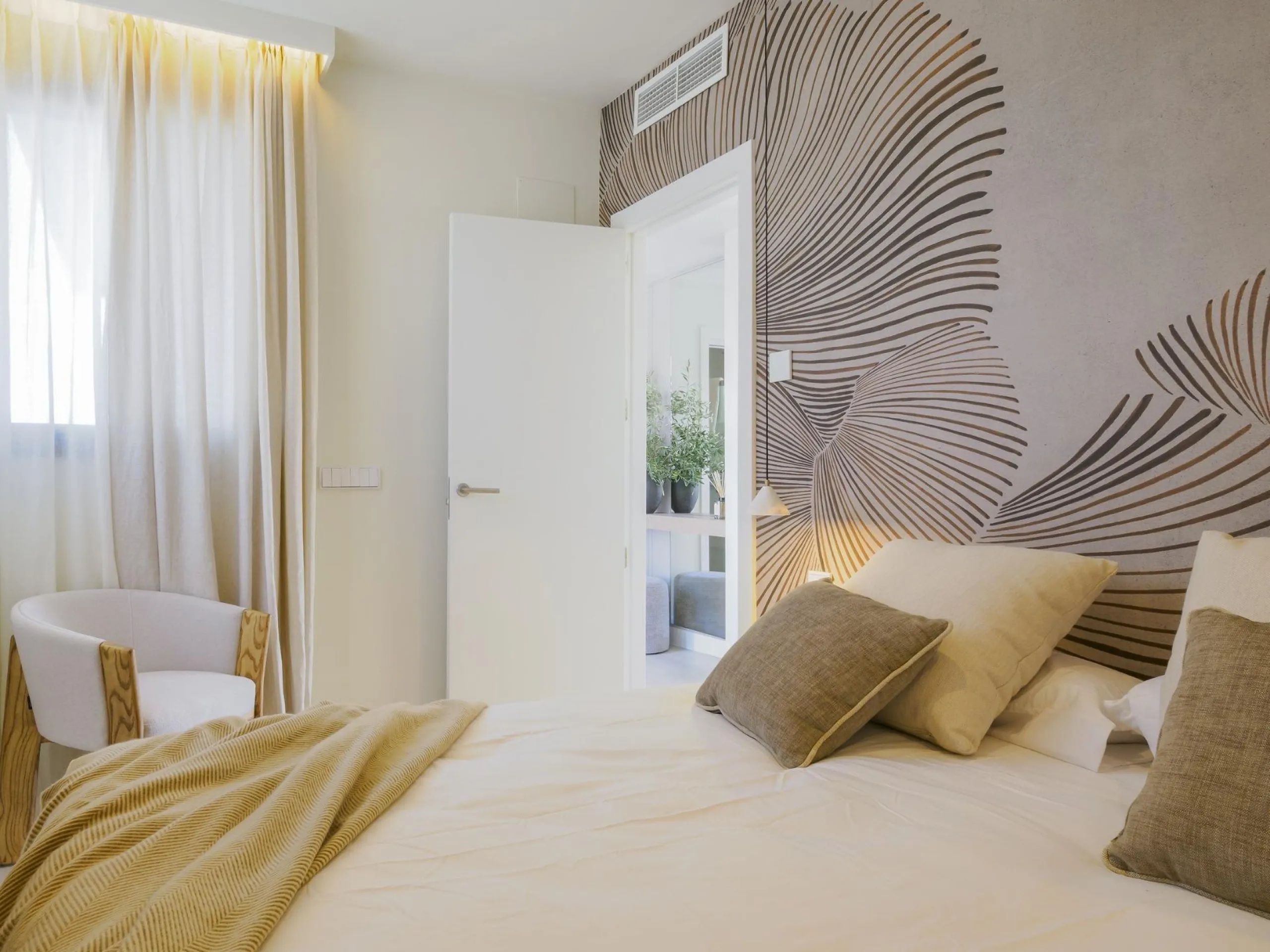 Luxurious New Build Townhouses with Sea Views in El Higuerón, Costa del Sol& & Exclusive 3- and 4-Bedroom Townhouses& & Discover a luxury lifestyle in the newly built 3- and 4-bedroom townhouses at El Higuerón, designed for those seeking high-