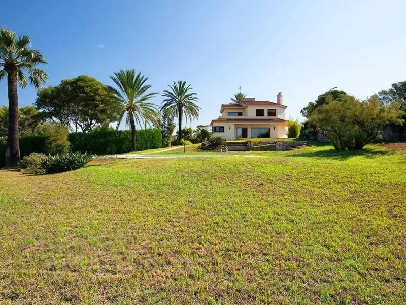 Casa exclusiva y privada con vistas panorámicas en Bellamar, Castelldefels