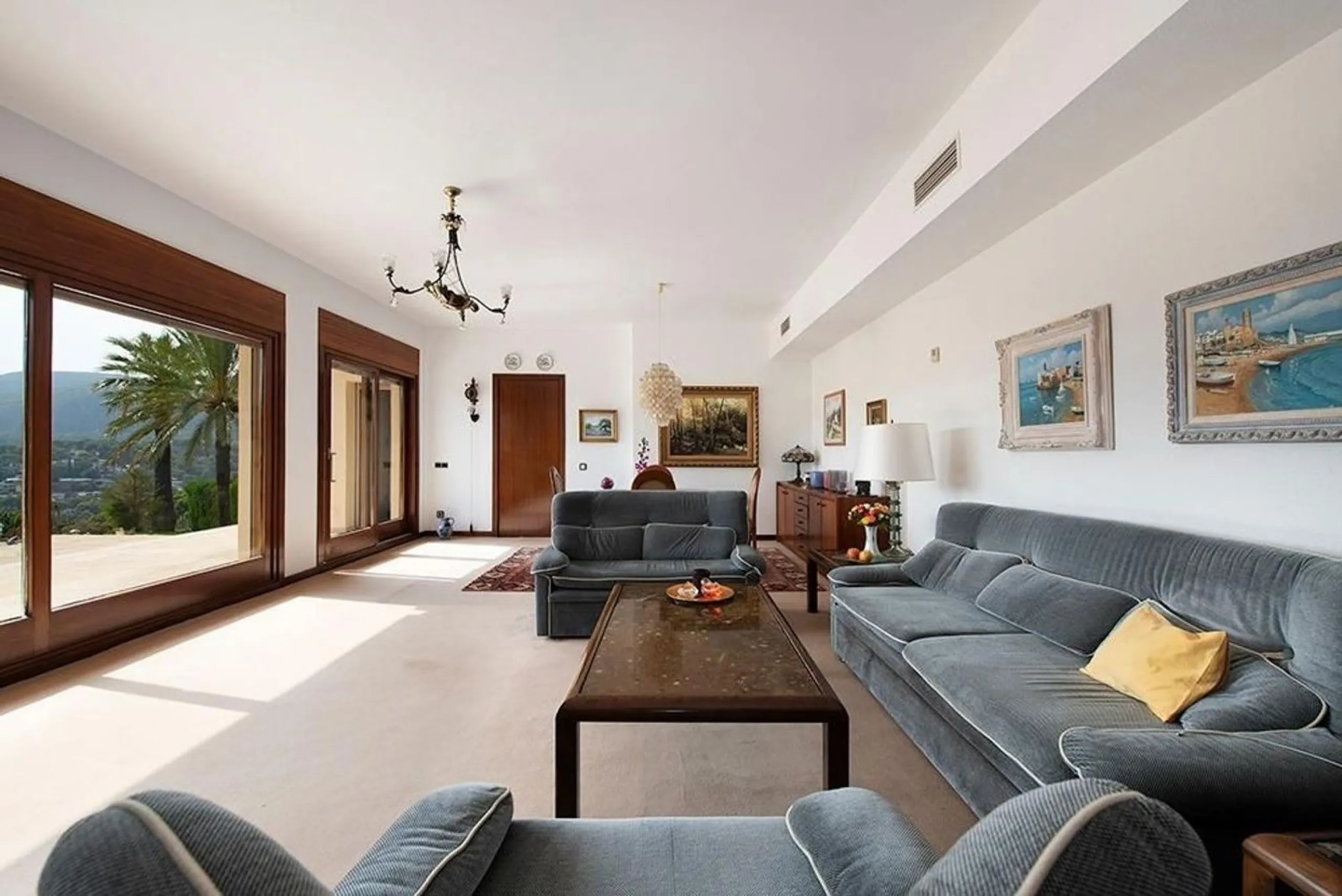 Casa exclusiva y privada con vistas panorámicas en Bellamar, Castelldefels