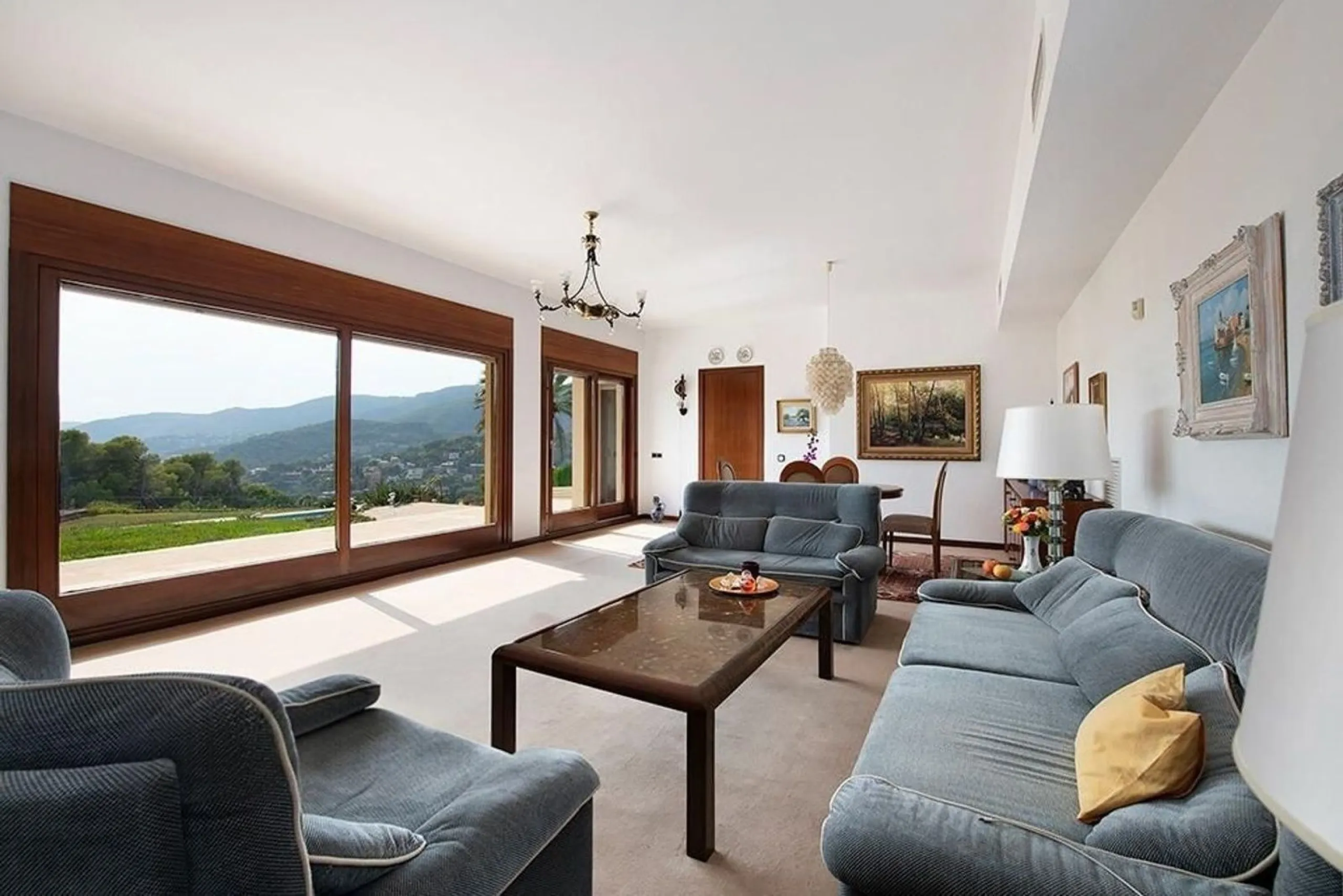 Casa exclusiva y privada con vistas panorámicas en Bellamar, Castelldefels