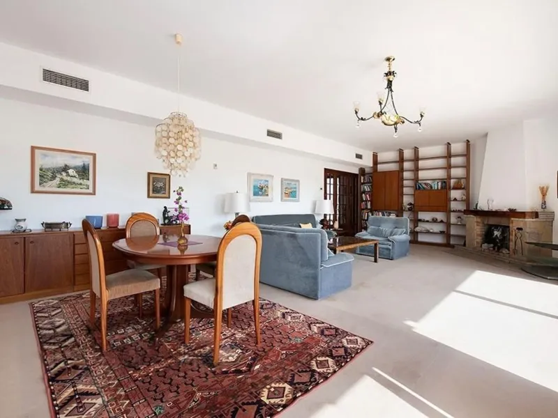 Casa exclusiva y privada con vistas panorámicas en Bellamar, Castelldefels