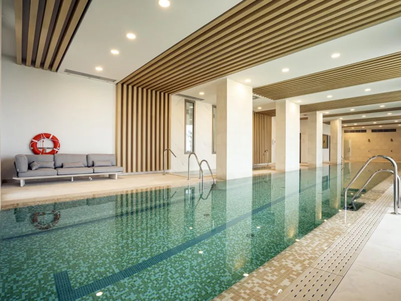 Luxury Living in the Marbella-Benahavís Hills: A Boutique Residential Community& & Prime Location Between Marbella and Benahavís& Nestled between the iconic towns of Marbella and Benahavís, this boutique residential community offers unparalleled 