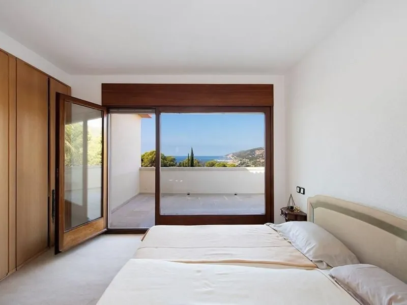 Casa exclusiva y privada con vistas panorámicas en Bellamar, Castelldefels