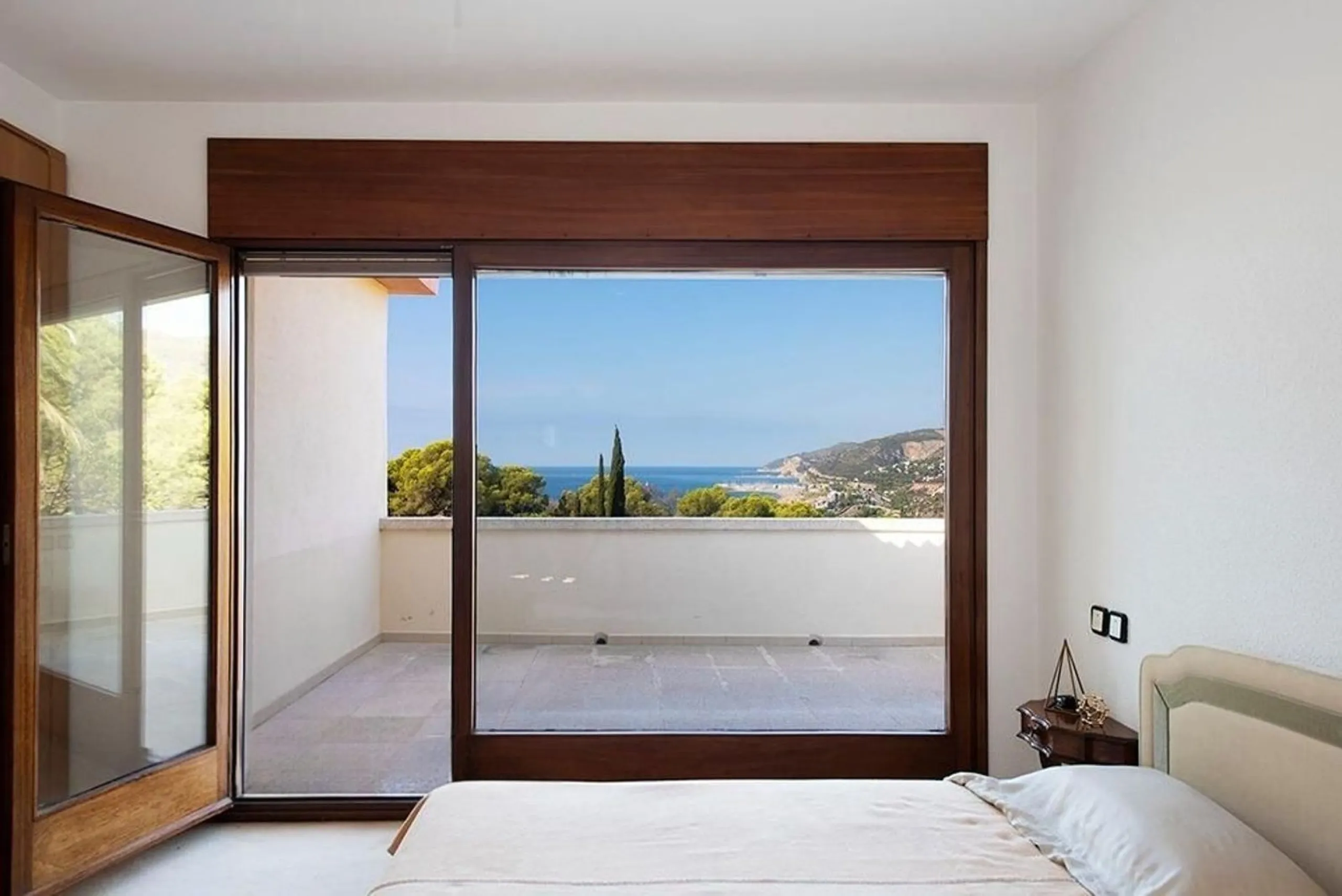 Casa exclusiva y privada con vistas panorámicas en Bellamar, Castelldefels