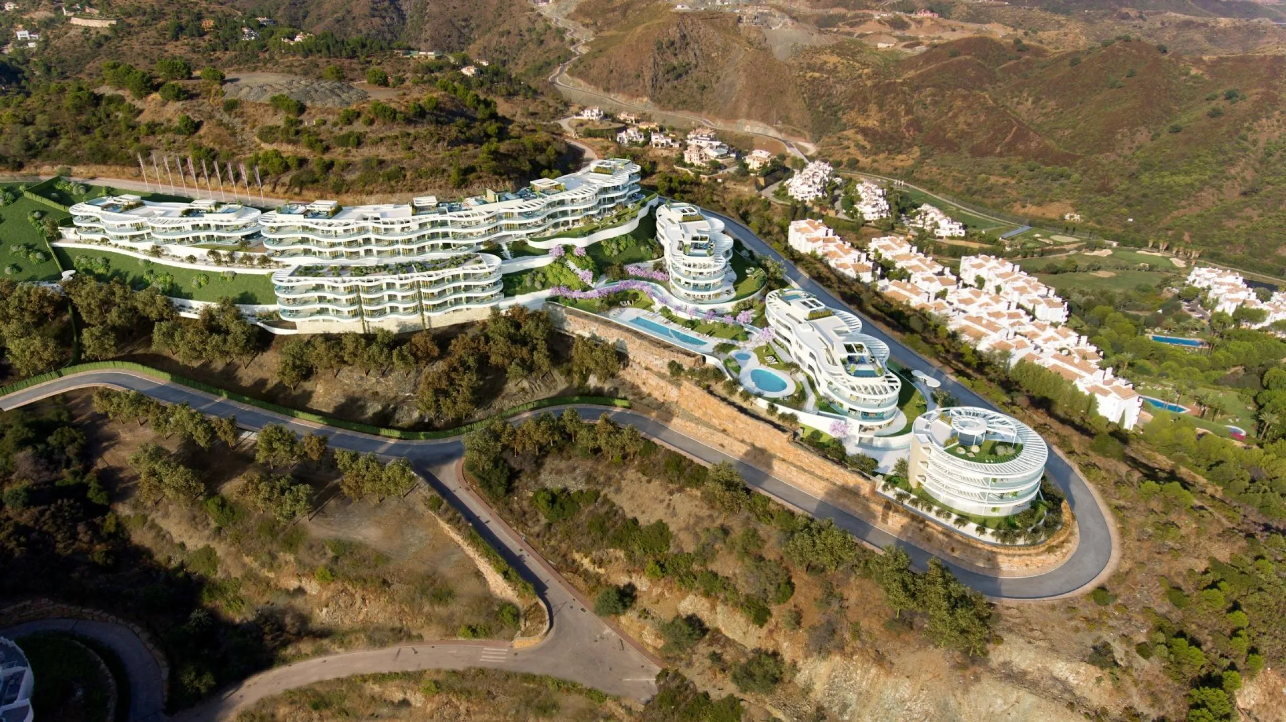 Luxury Living in the Marbella-Benahavís Hills: A Boutique Residential Community& & Prime Location Between Marbella and Benahavís& Nestled between the iconic towns of Marbella and Benahavís, this boutique residential community offers unparalleled 