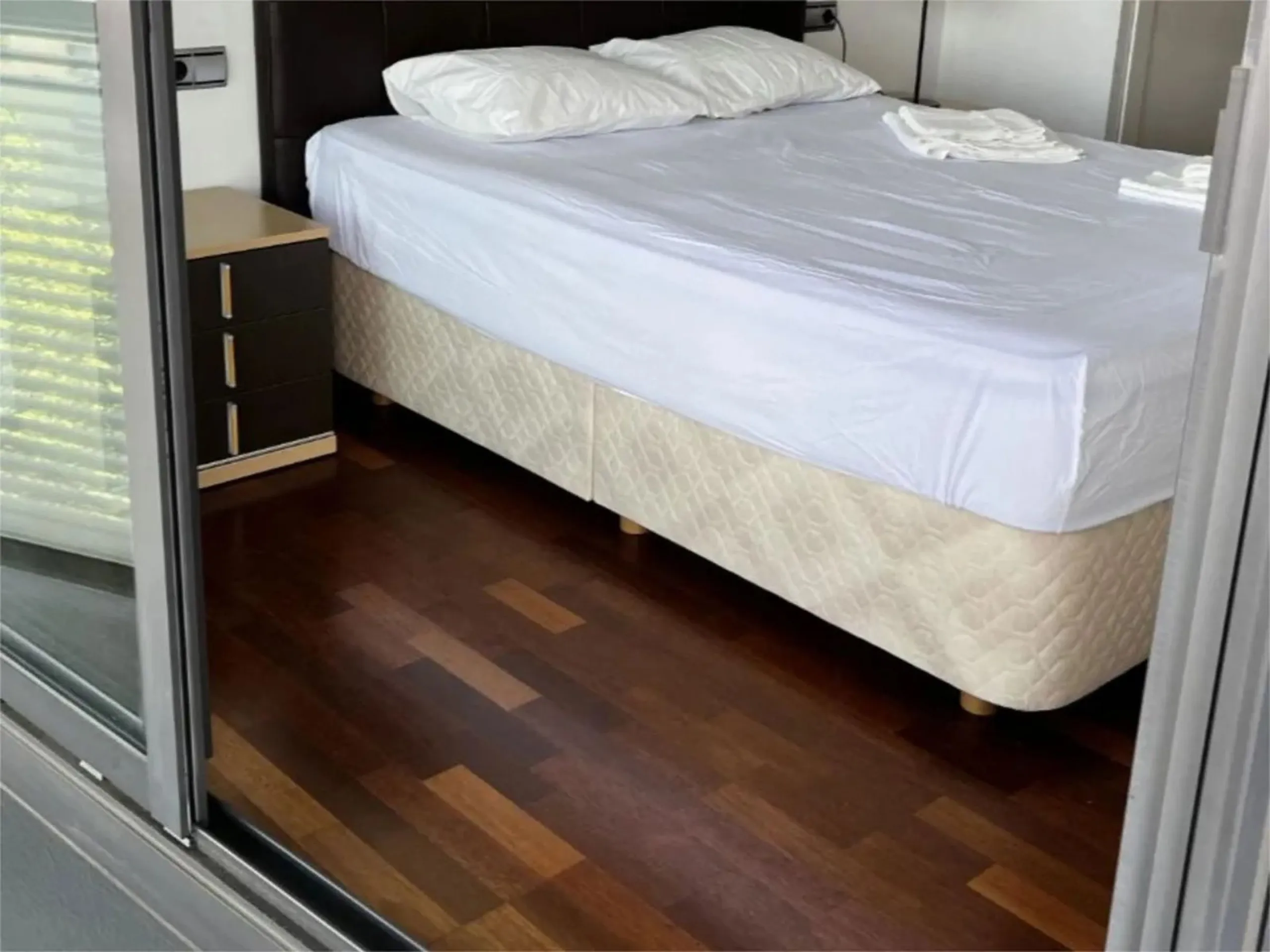 Modern Apartment with Views of Parc Central del Poblenou, Barcelona