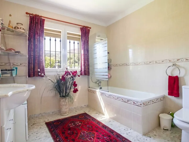Wunderschöne freistehende Villa in Estepona
