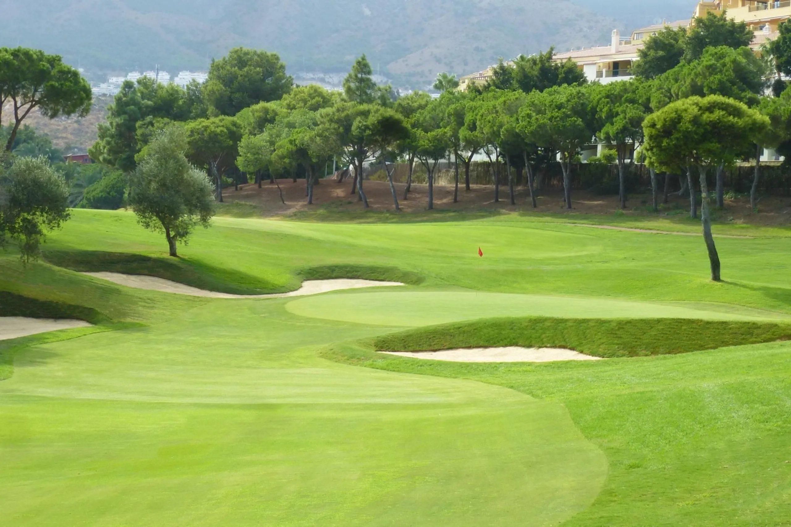 Luxury New Build Homes at Torrequebrada Golf – Exclusive Living in Benalmádena& & Elegant Design Surrounded by Nature& Discover a prestigious new development in Benalmádena, where luxury and nature blend seamlessly. This exclusive project offers 