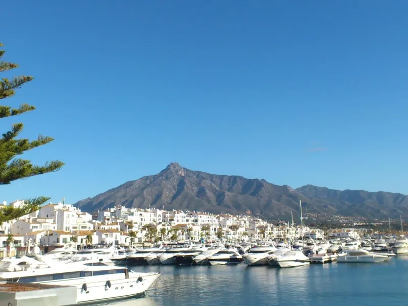 Exclusive Residential Complex in Nueva Andalucia, Marbella& & Luxury and Avant-Garde Design in a Privileged Location& Discover this stunning residential complex of 113 luxury homes, designed with innovative architecture that reinterprets the trad