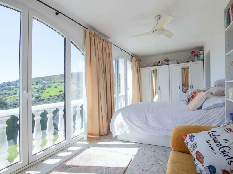 Wunderschöne freistehende Villa in Estepona