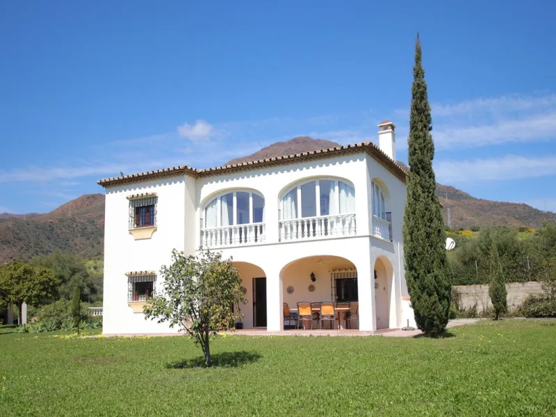 Wunderschöne freistehende Villa in Estepona