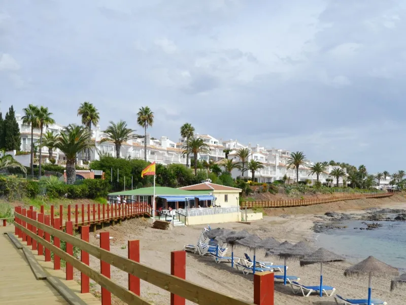 Luxury New Build Apartments with Sea Views in Las Lagunas de Mijas& & Exclusive Residential Development on the Costa del Sol& Located in the final phase of a prestigious complex in Las Lagunas de Mijas, this new development offers 28 high-end apa