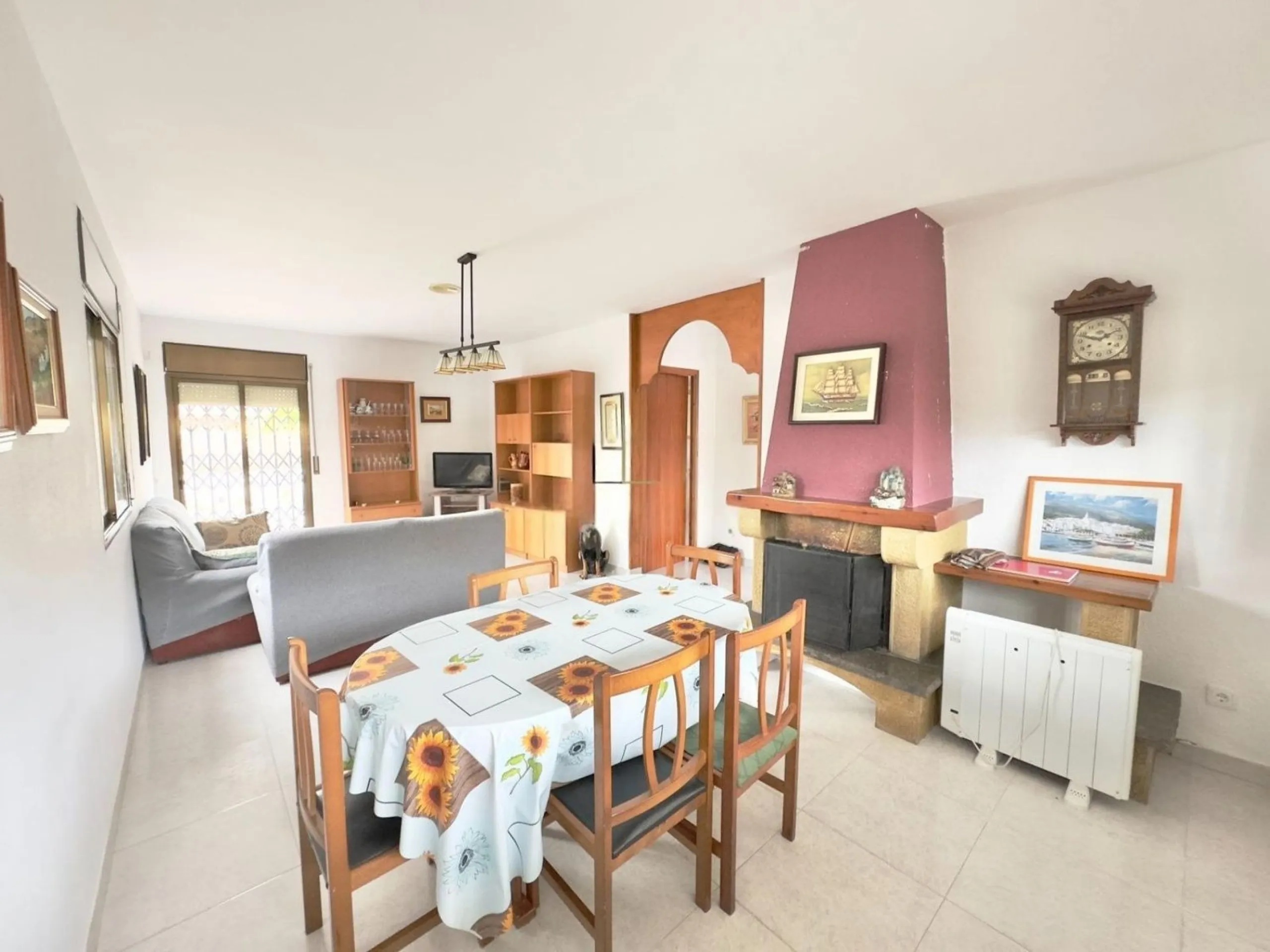 Bright house with pool in Els Masos, El Vendrell