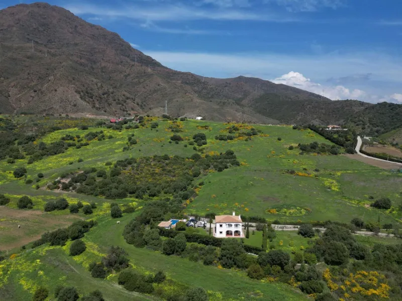 Wunderschöne freistehende Villa in Estepona
