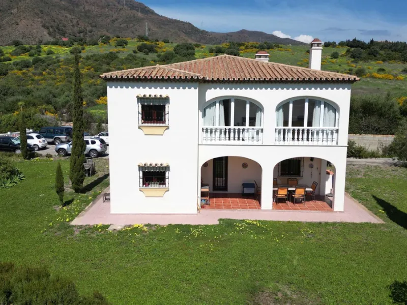 Wunderschöne freistehende Villa in Estepona