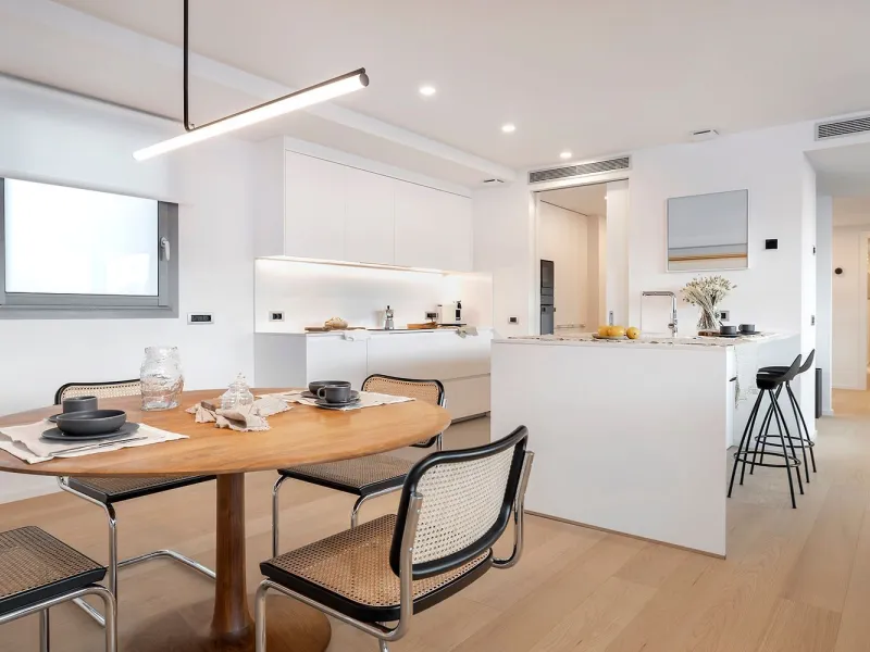 Elegant Designer Apartment with Terrace Next to Rambla Catalunya, Barcelona