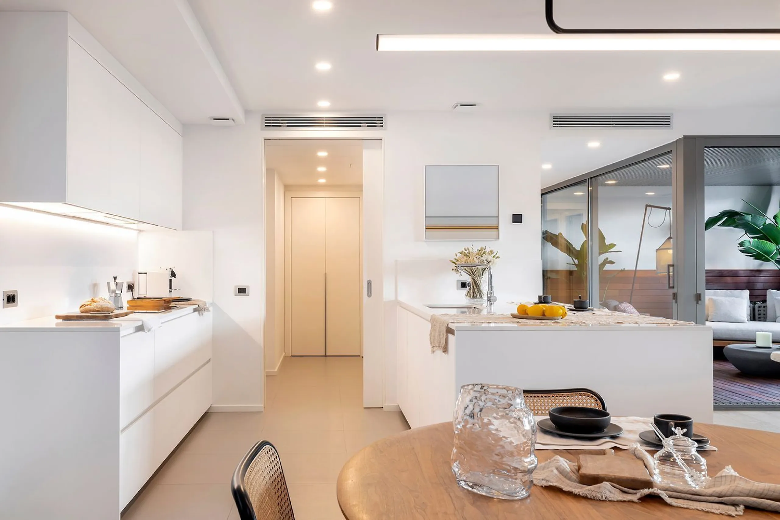 Elegant Designer Apartment with Terrace Next to Rambla Catalunya, Barcelona