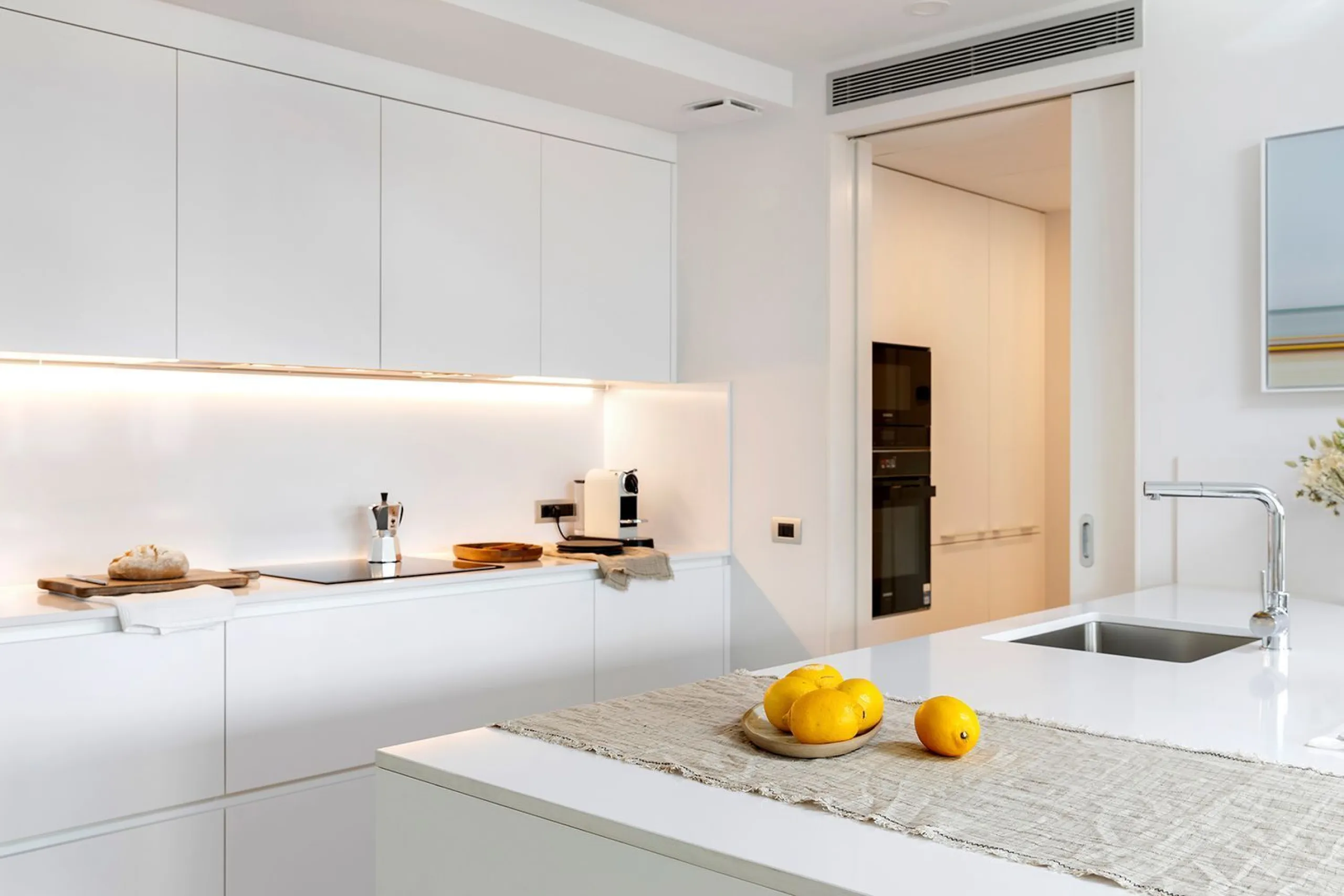 Elegant Designer Apartment with Terrace Next to Rambla Catalunya, Barcelona