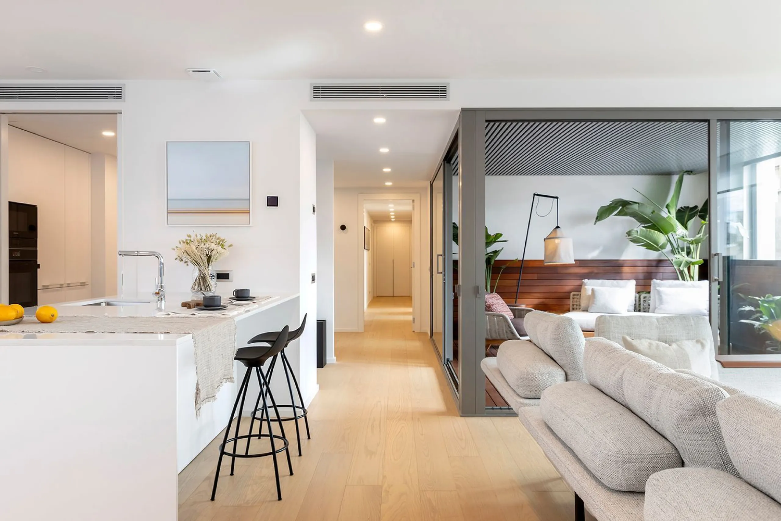 Elegant Designer Apartment with Terrace Next to Rambla Catalunya, Barcelona