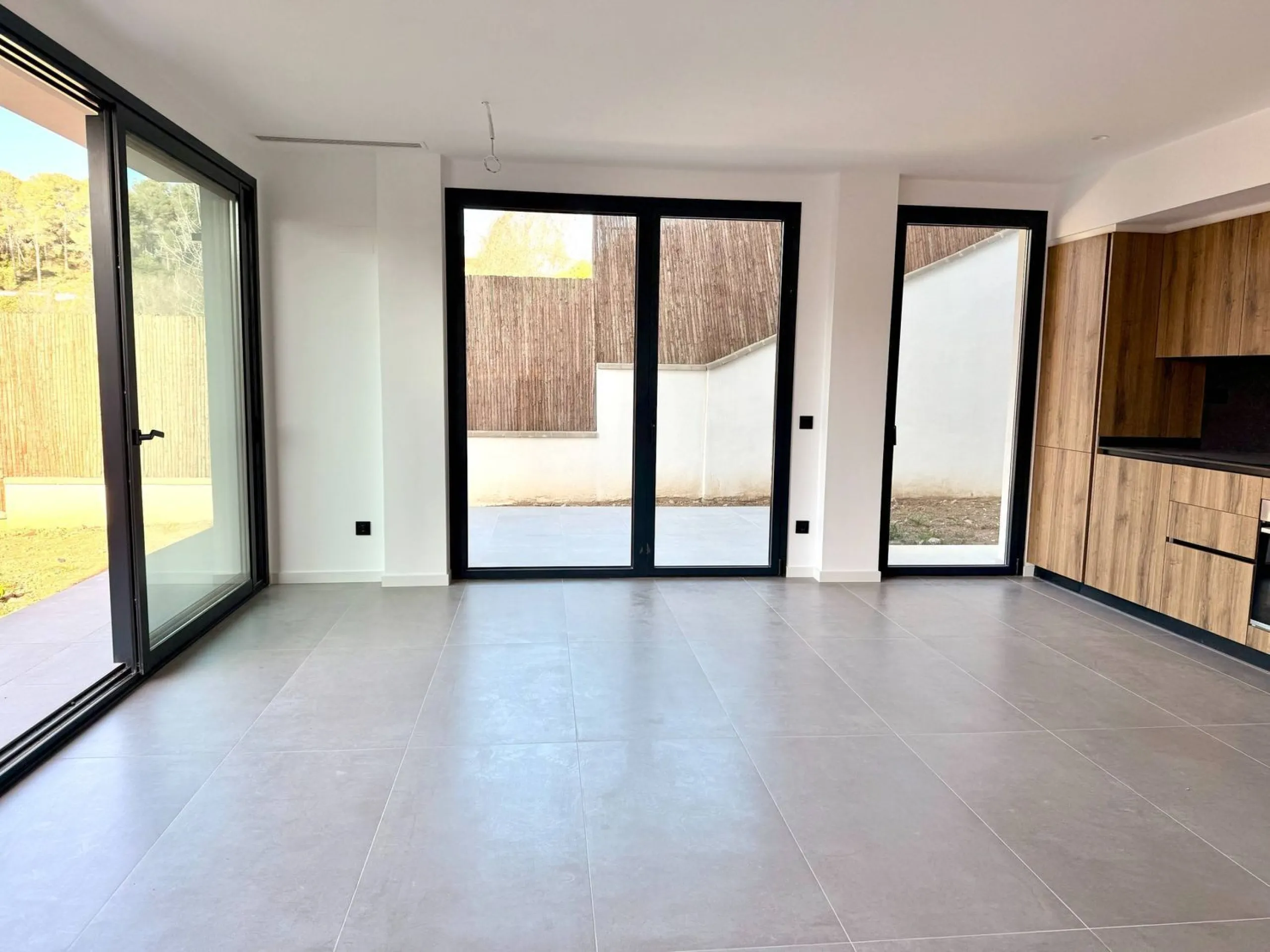 Exclusive New-Build Ground Floor Apartment with Private Garden in Bellaterra