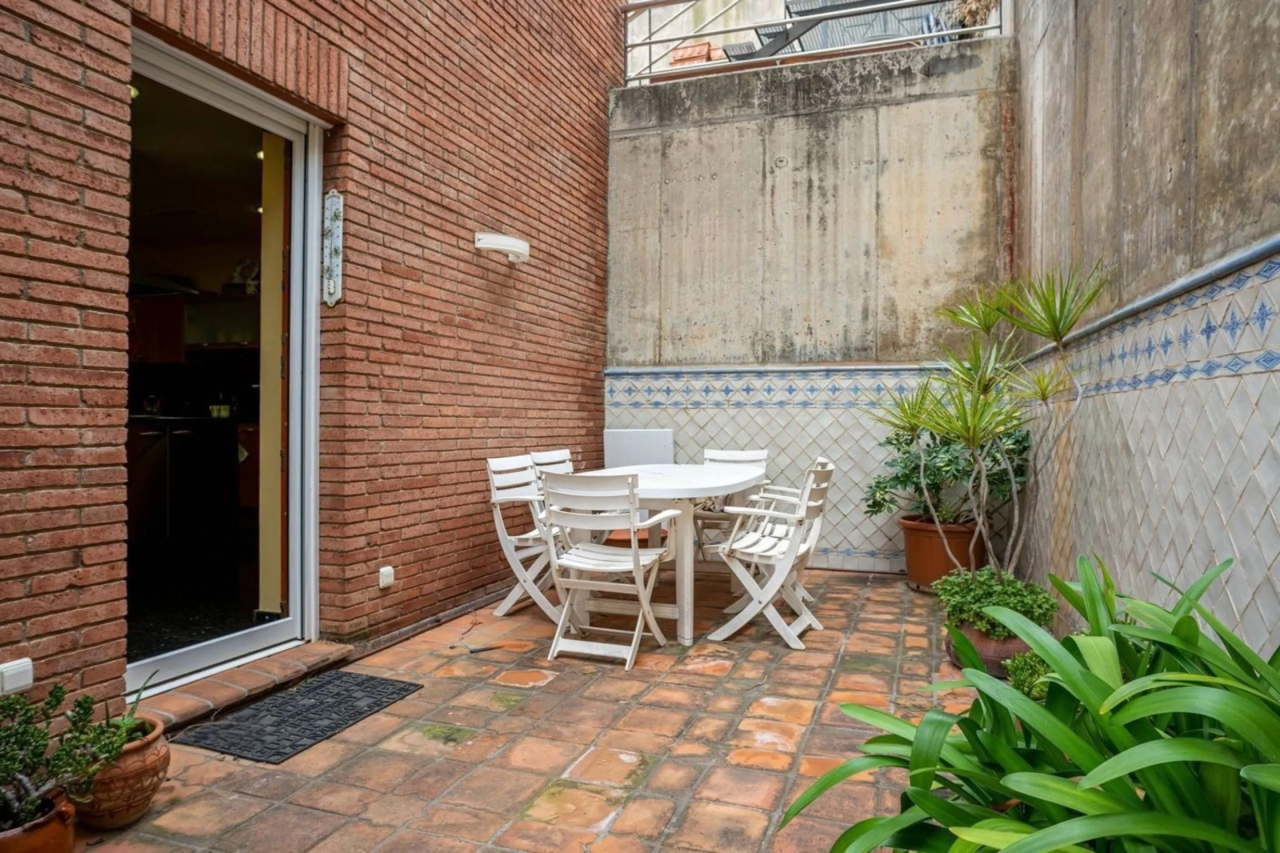Exclusive Villa with Private Pool in Esplugues de Llobregat, Barcelona
