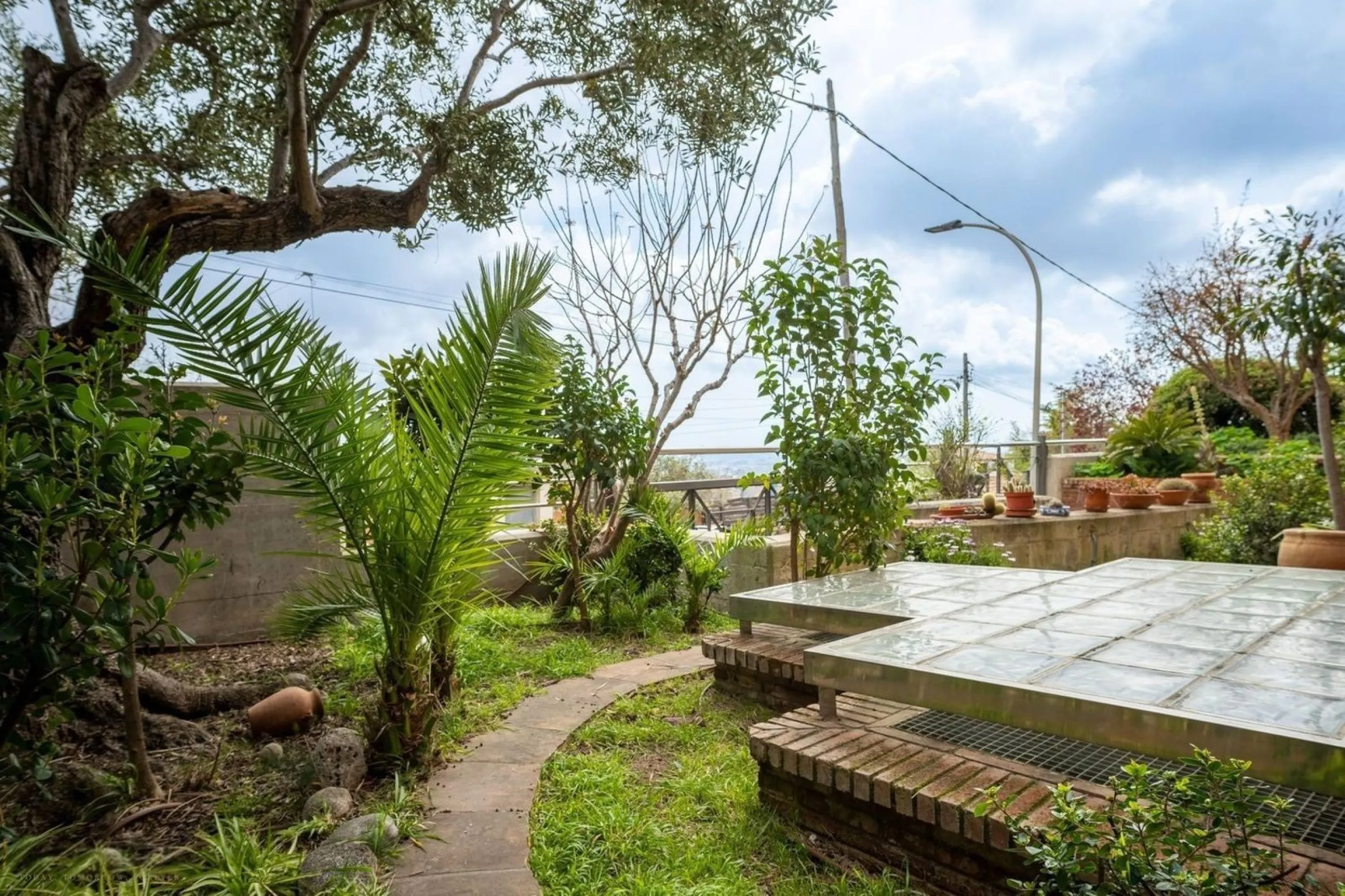 Exclusive Villa with Private Pool in Esplugues de Llobregat, Barcelona