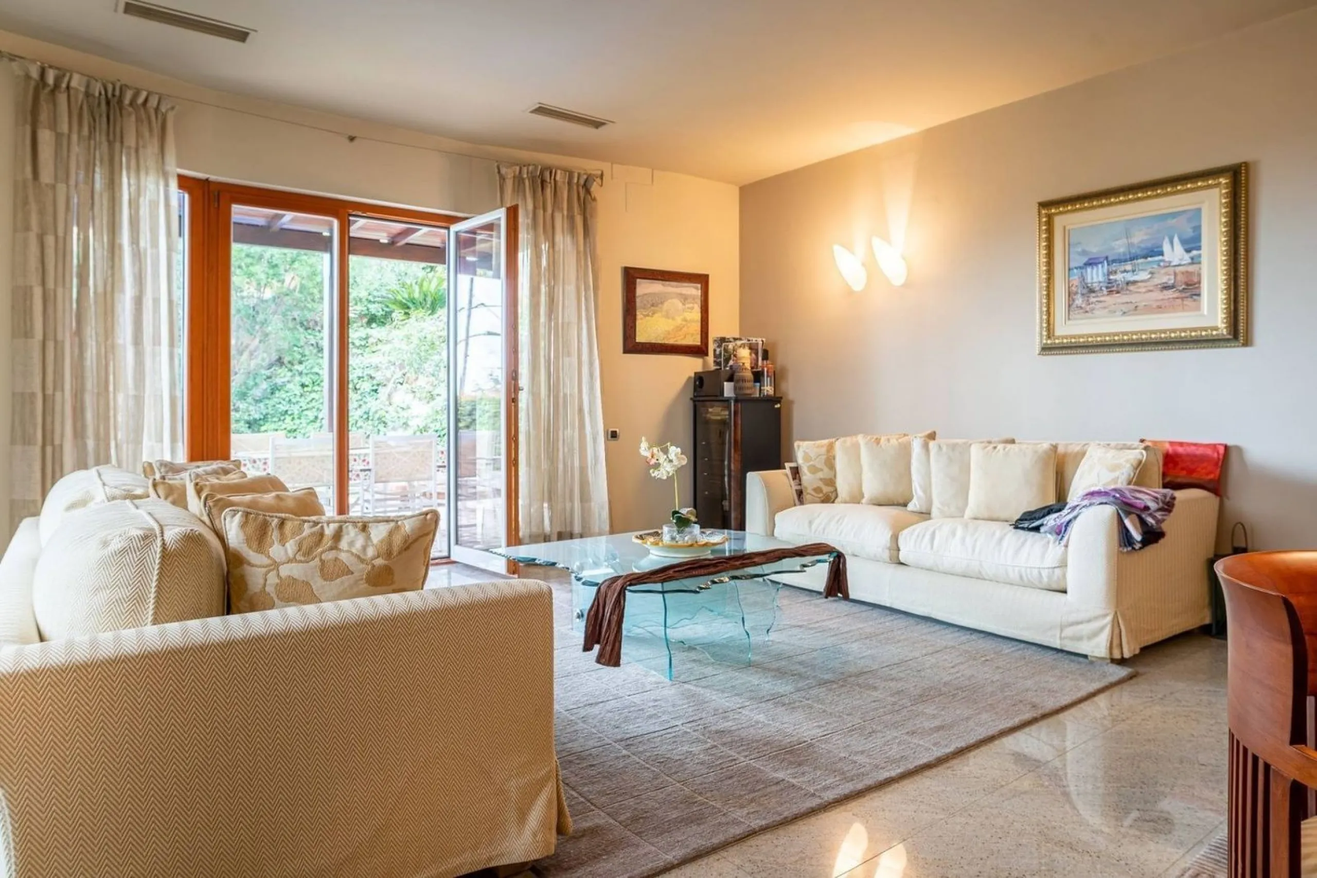 Exclusive Villa with Private Pool in Esplugues de Llobregat, Barcelona