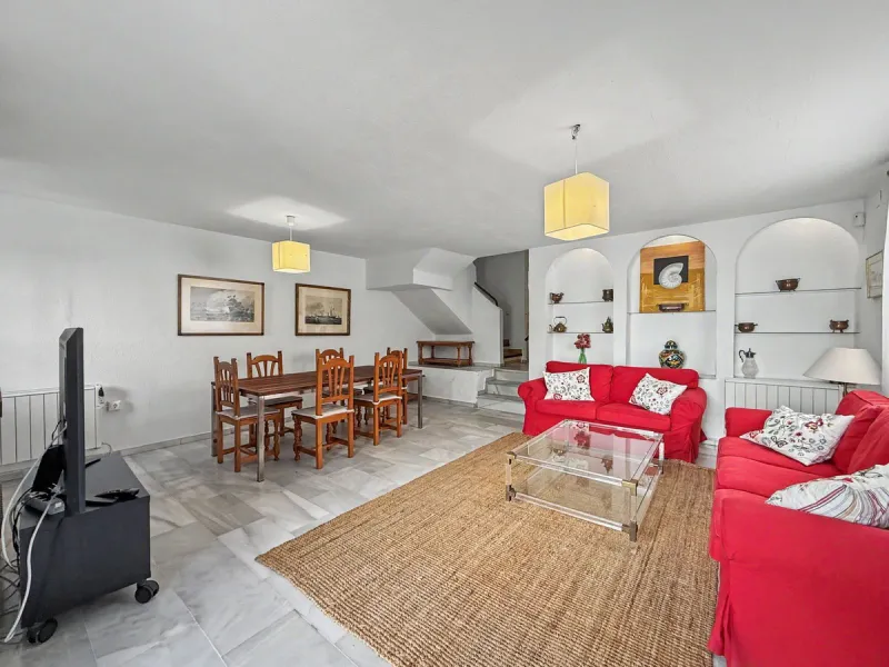 Strandnahes Reihenhaus in Casares Costa | Tourismuslizenz inklusive