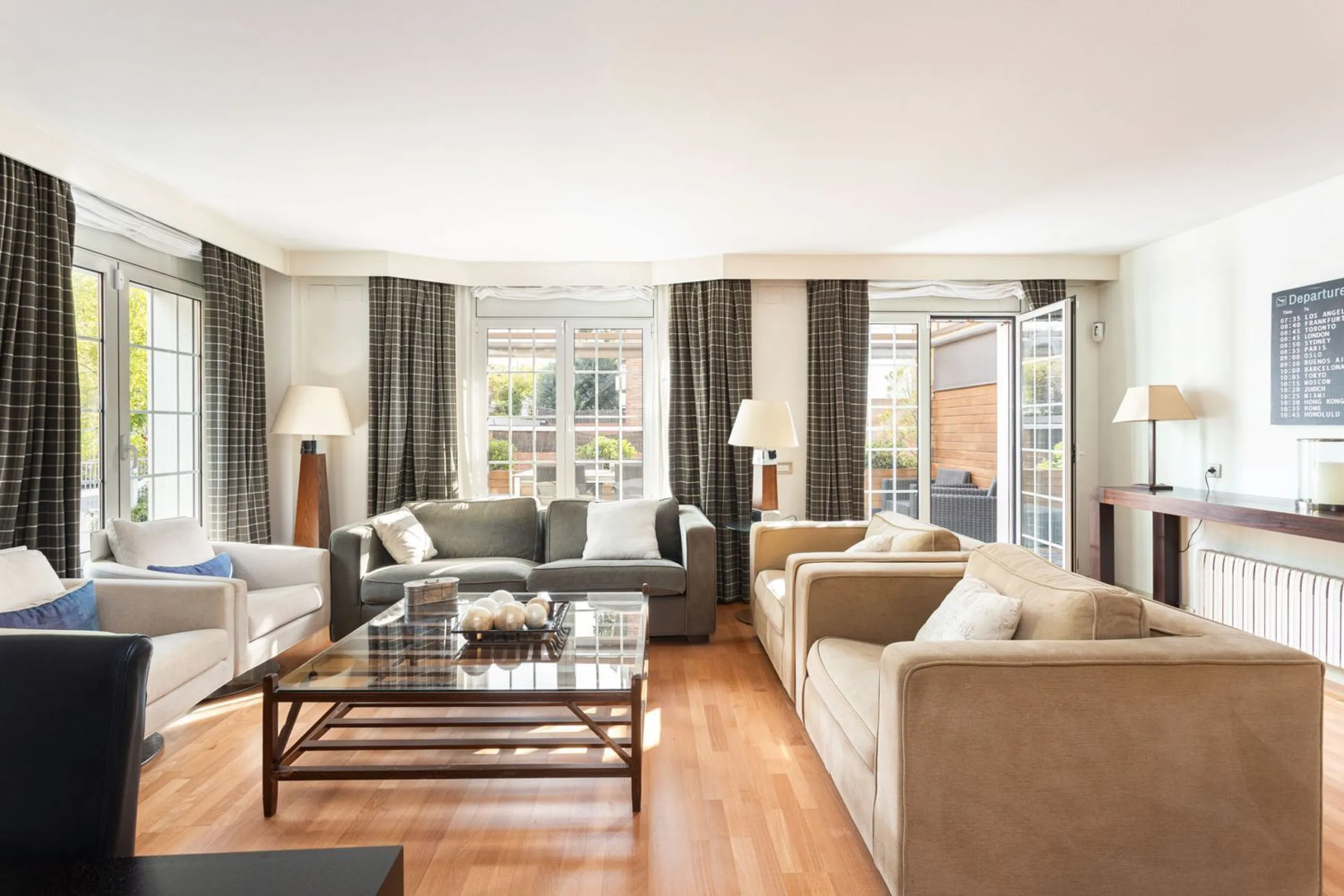 Family Home with 4 Bedrooms in Esplugues de Llobregat, Barcelona