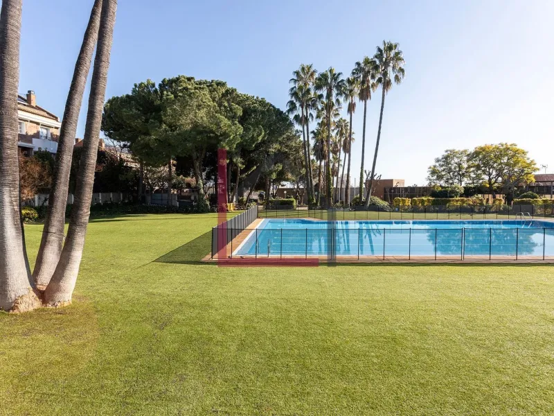 Family Home with 4 Bedrooms in Esplugues de Llobregat, Barcelona