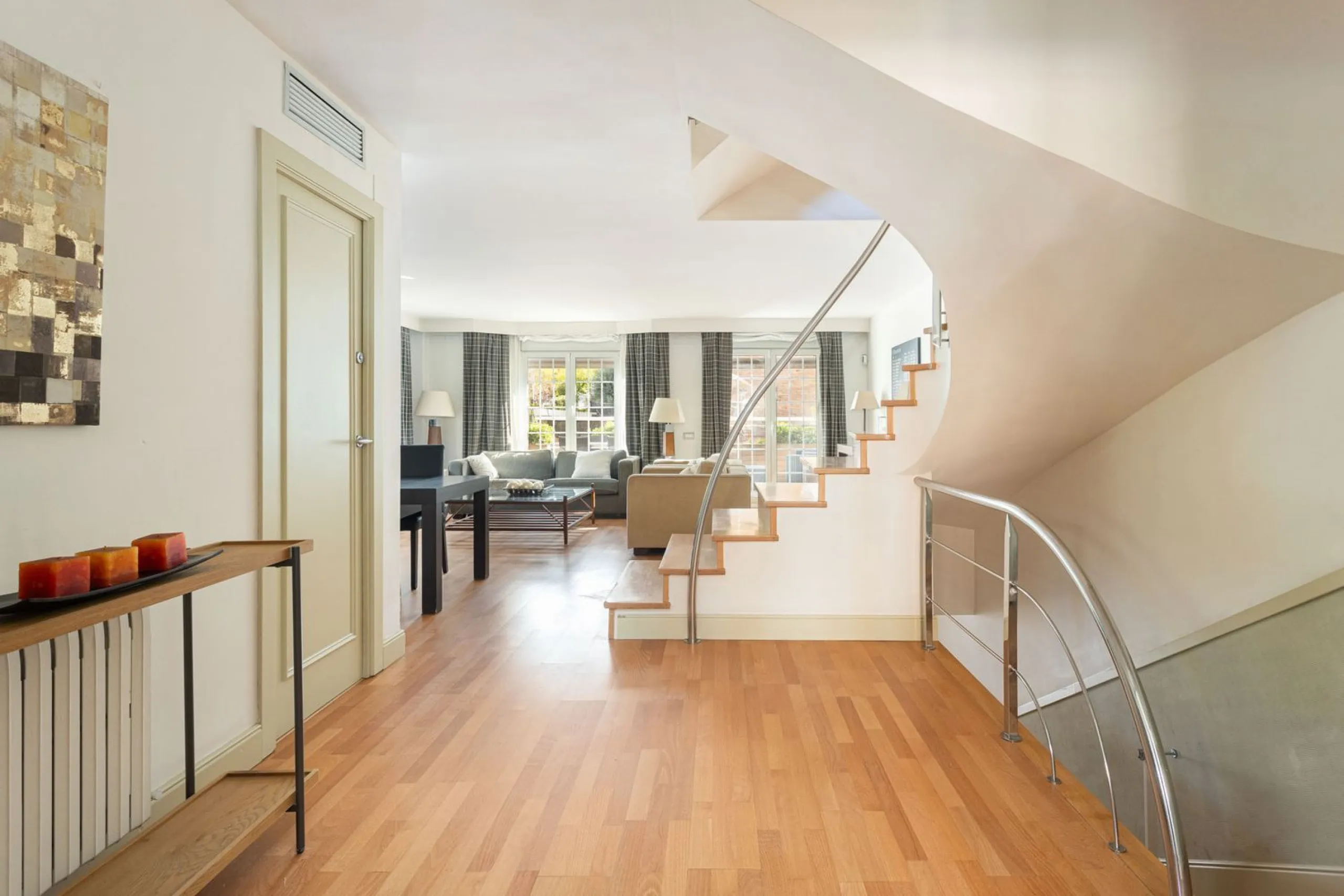 Family Home with 4 Bedrooms in Esplugues de Llobregat, Barcelona