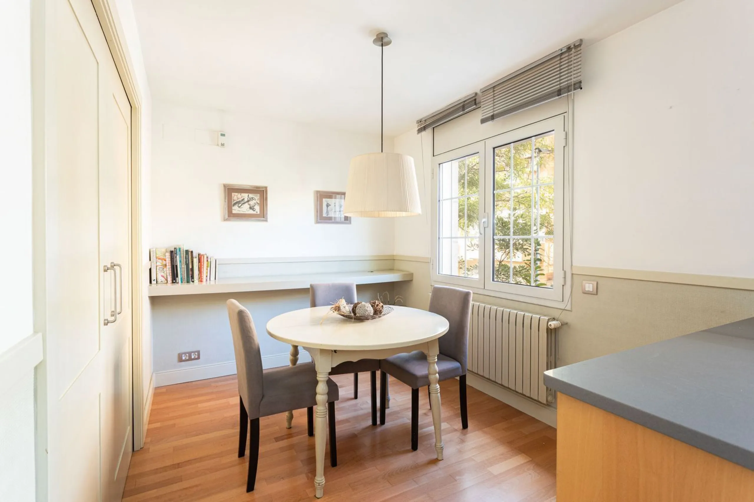 Family Home with 4 Bedrooms in Esplugues de Llobregat, Barcelona