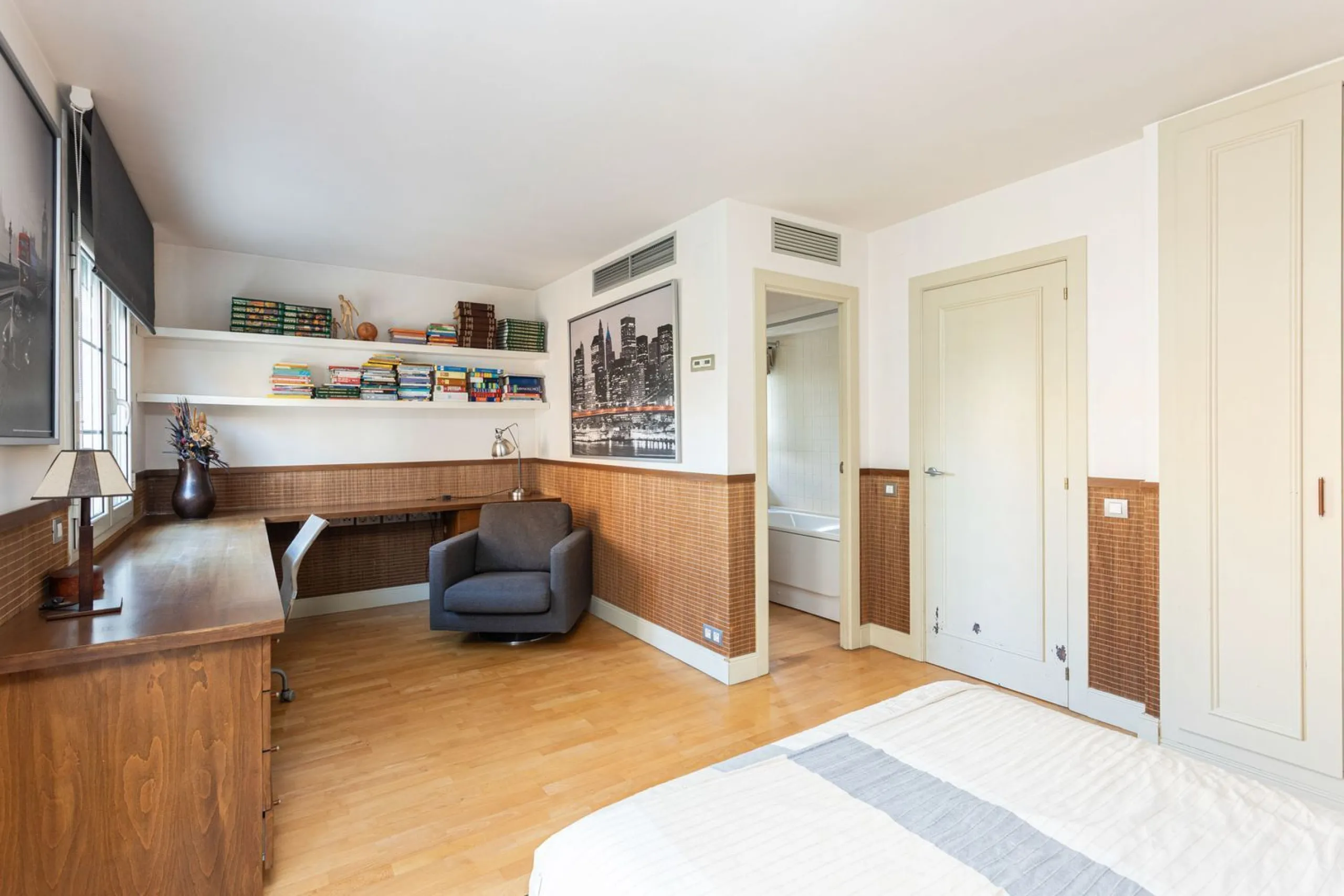Family Home with 4 Bedrooms in Esplugues de Llobregat, Barcelona