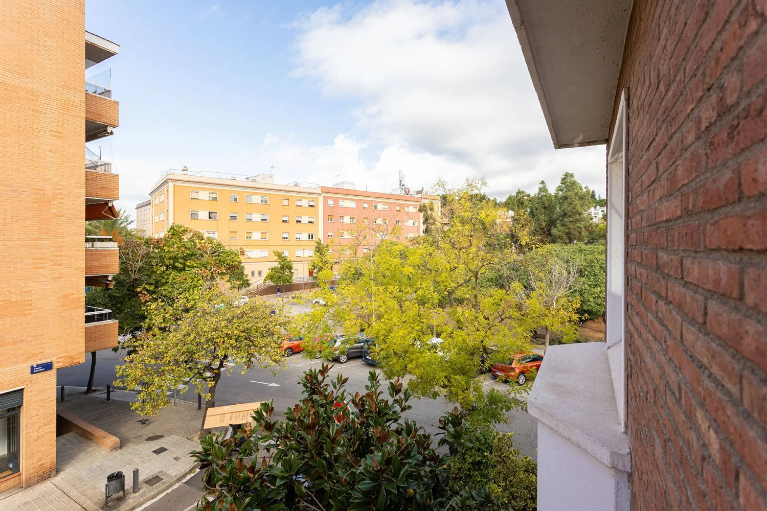 Family Home with 4 Bedrooms in Esplugues de Llobregat, Barcelona