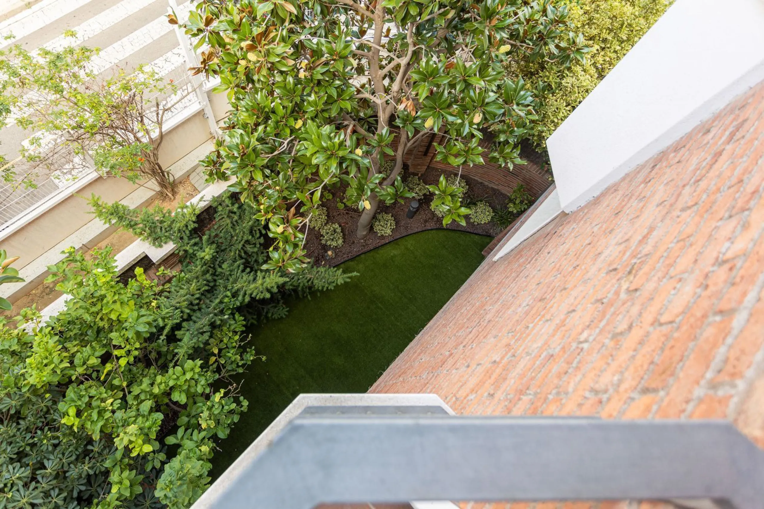 Family Home with 4 Bedrooms in Esplugues de Llobregat, Barcelona