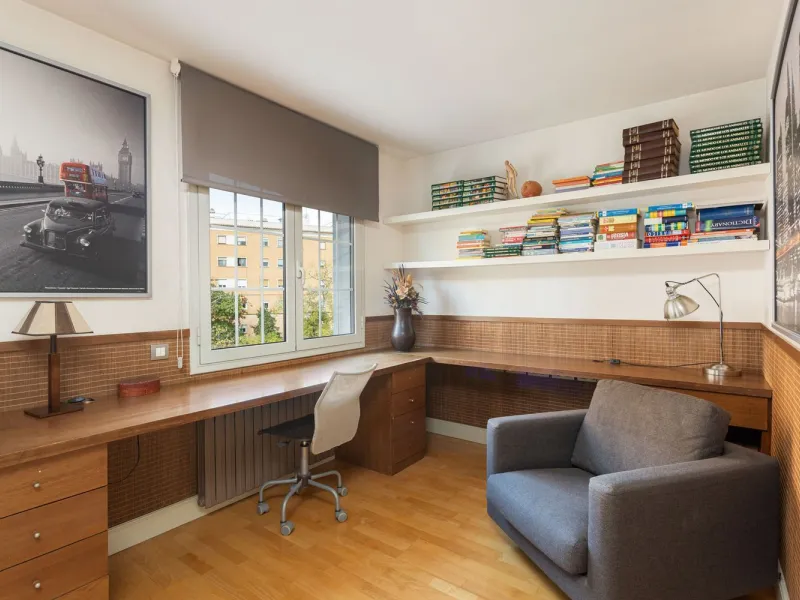 Family Home with 4 Bedrooms in Esplugues de Llobregat, Barcelona