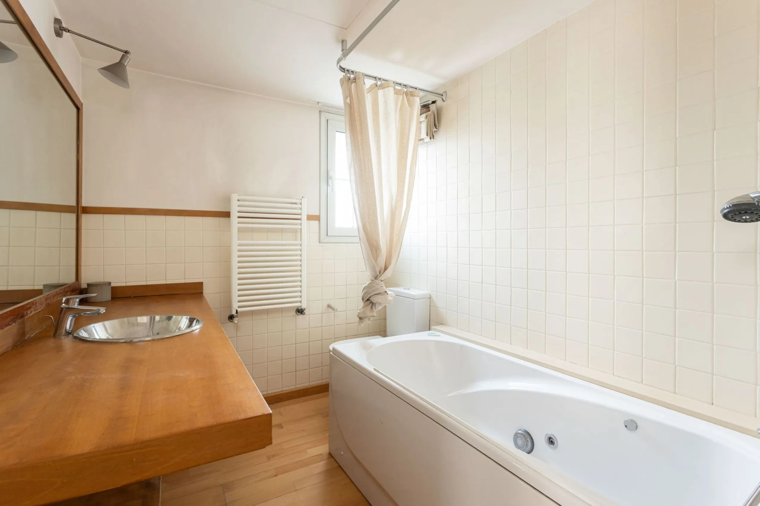 Family Home with 4 Bedrooms in Esplugues de Llobregat, Barcelona