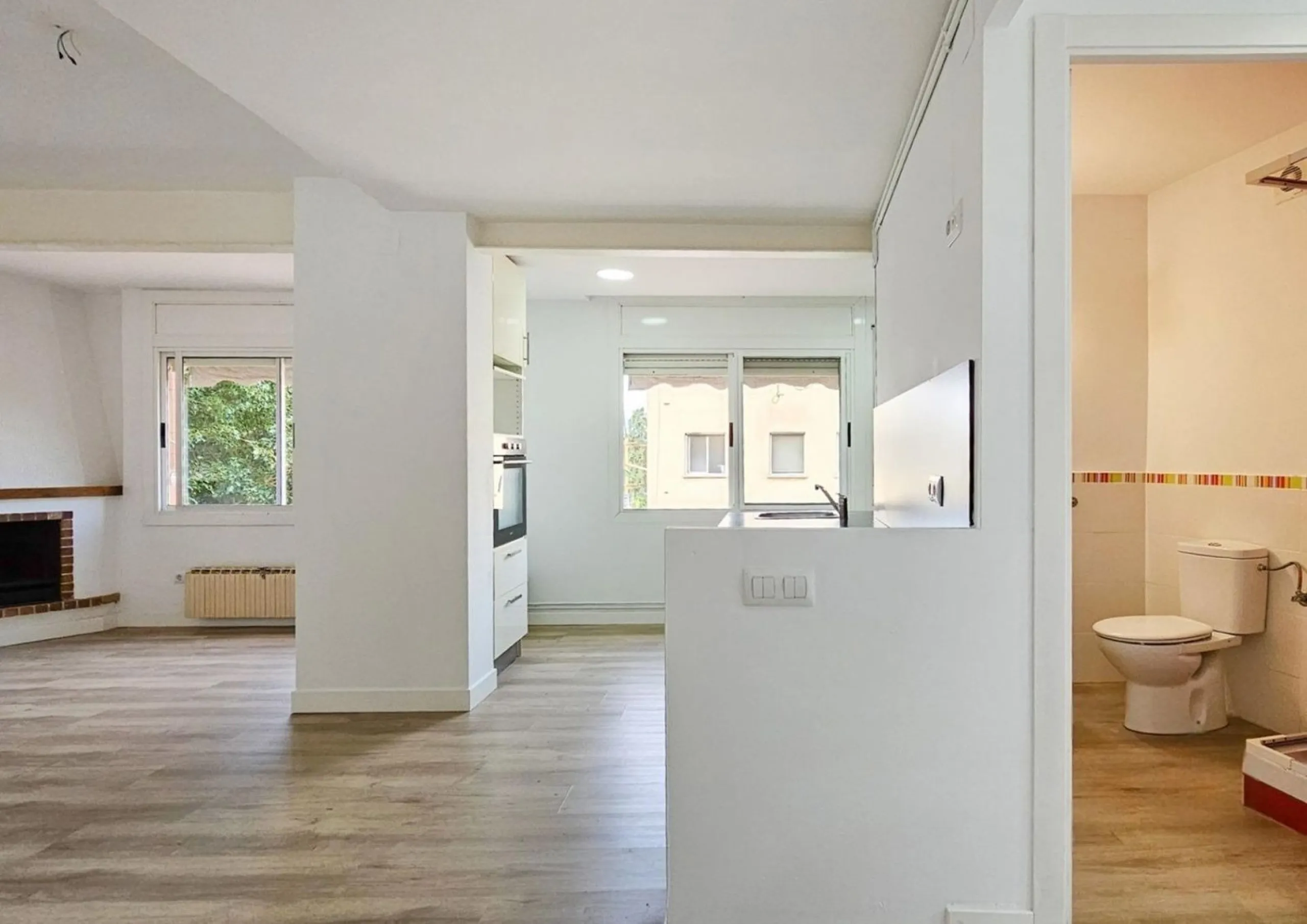 Modern House with Private Garden in Esplugues de Llobregat, Barcelona