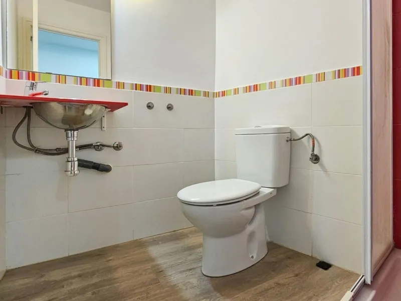 Modern House with Private Garden in Esplugues de Llobregat, Barcelona