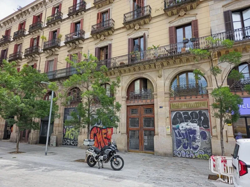 587 m² Commercial Premises in Barcelona