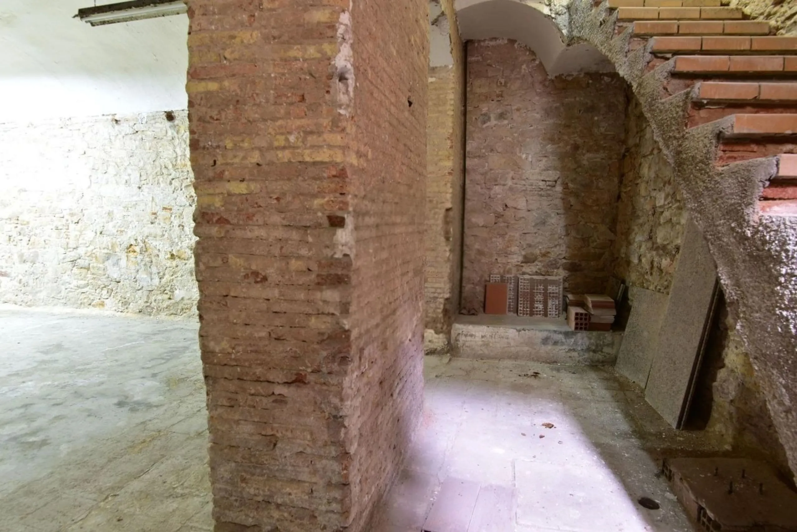 587 m² Commercial Premises in Barcelona