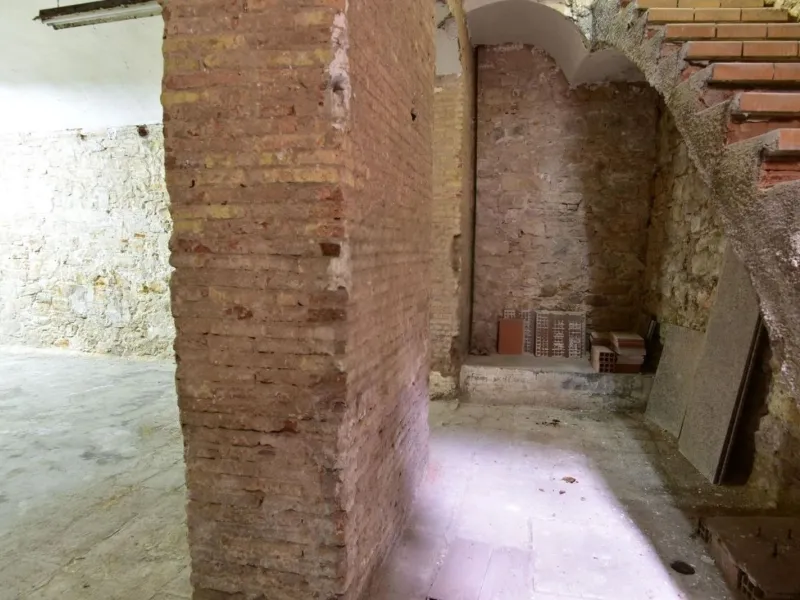 587 m² Commercial Premises in Barcelona