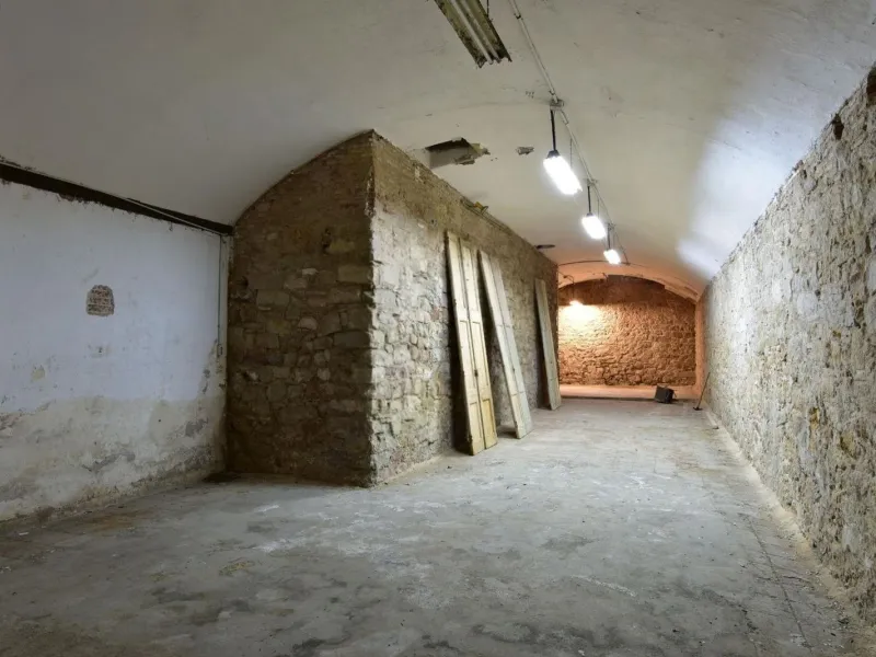 587 m² Commercial Premises in Barcelona
