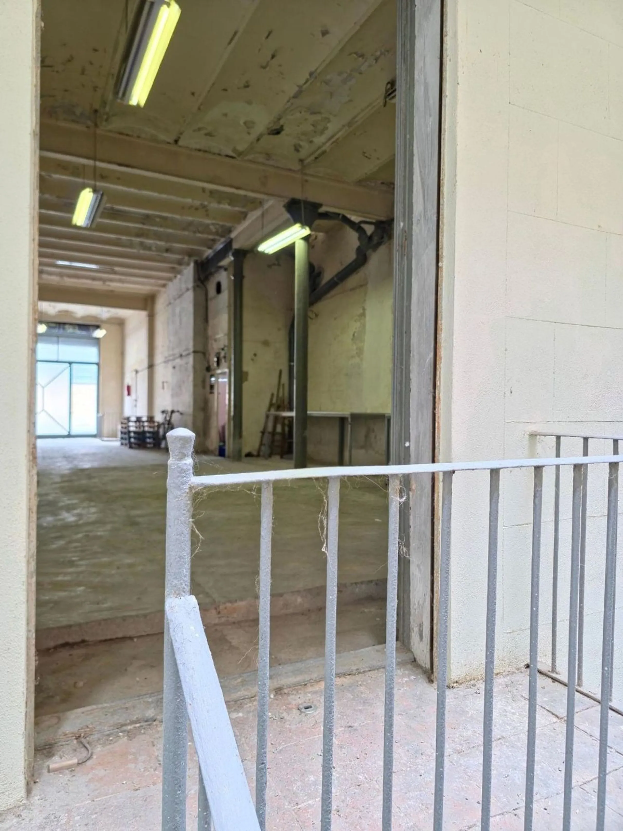 587 m² Commercial Premises in Barcelona