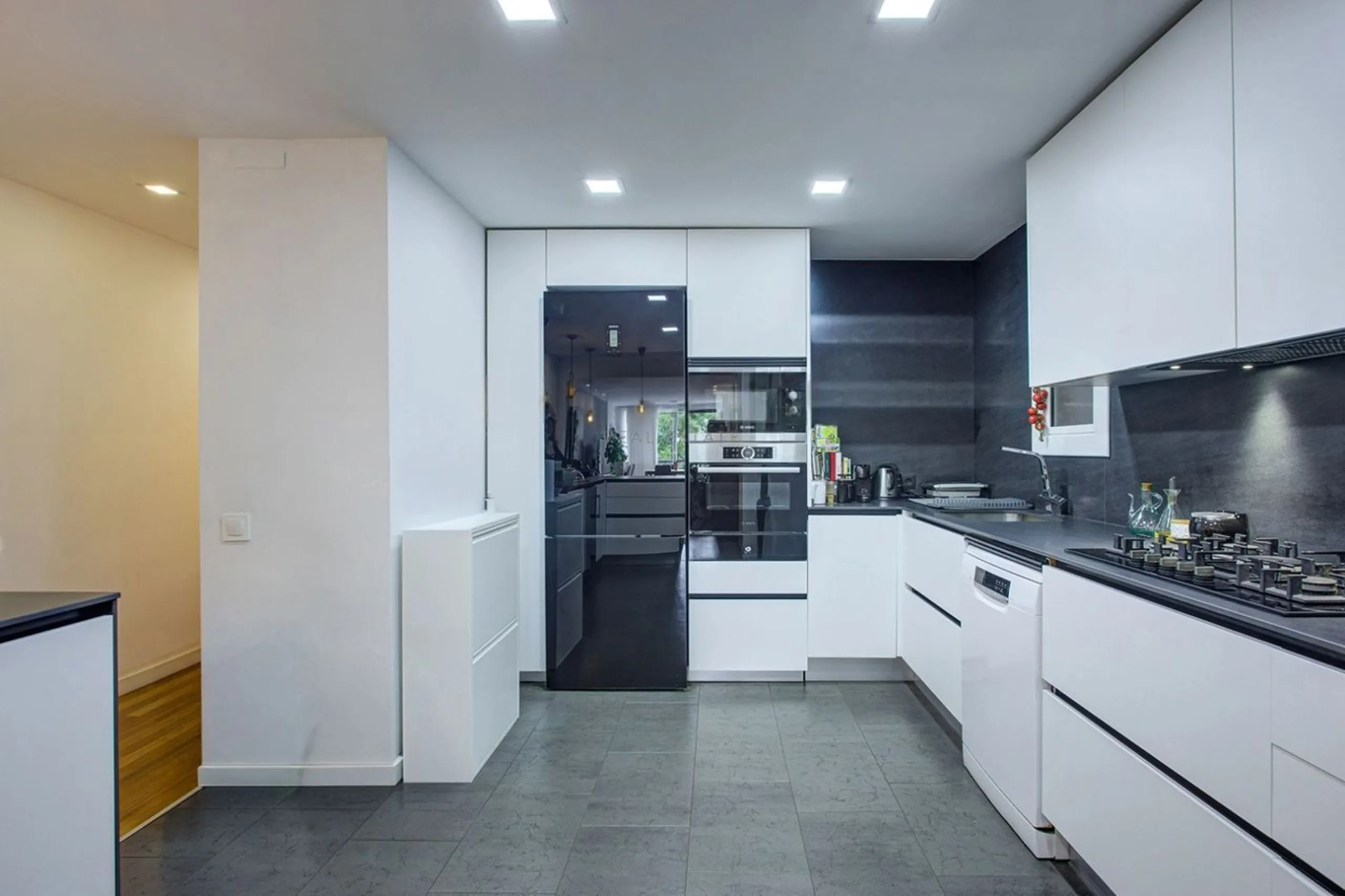 Elegant Renovated Apartment Overlooking Ciutadella Park in Barcelona