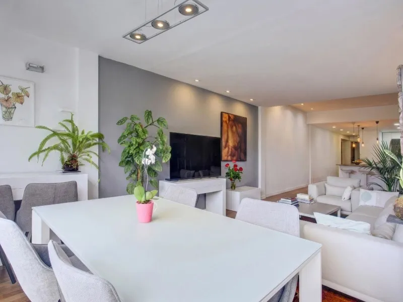 Elegant Renovated Apartment Overlooking Ciutadella Park in Barcelona