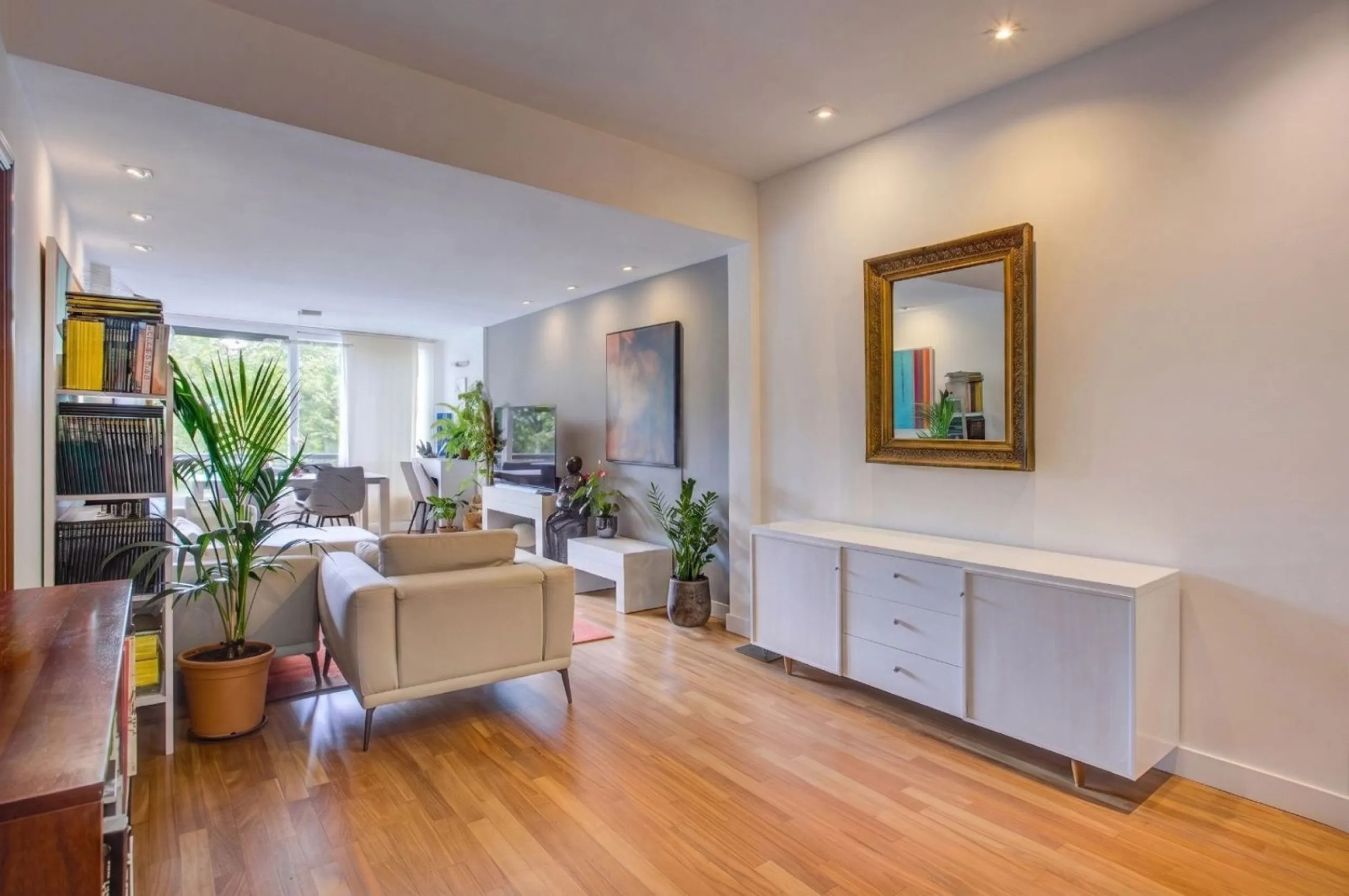 Elegant Renovated Apartment Overlooking Ciutadella Park in Barcelona